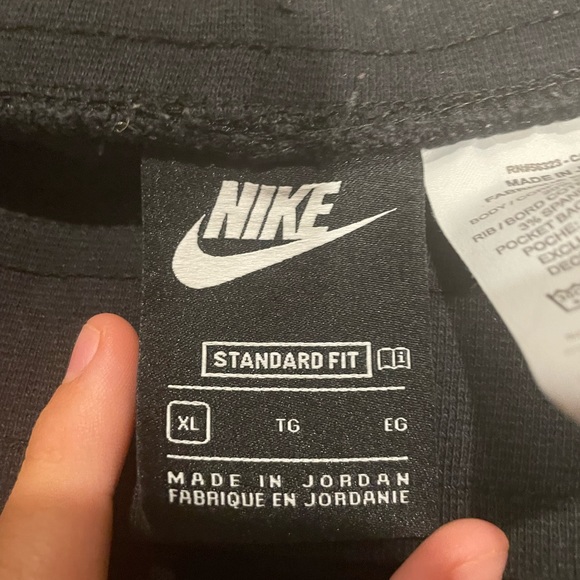 Nike sweatpant joggers, kids size XL - Picture 4 of 4